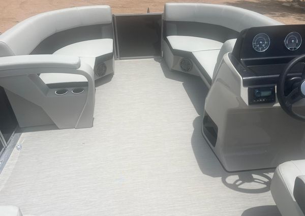 Harris FloteBote 210 Breeze image