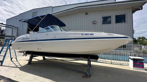 Hurricane SunDeck 237 OB 