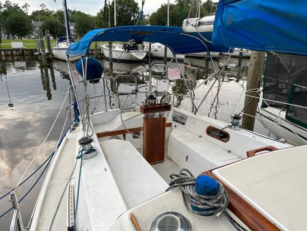 Catalina 34 image