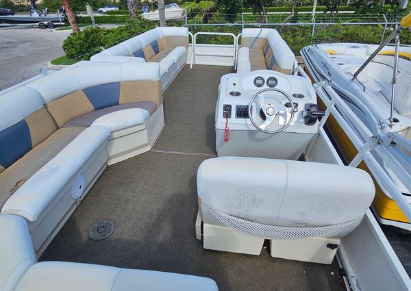 Bentley-pontoons 240-CRUISE image