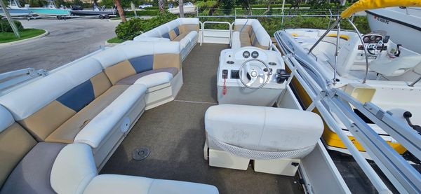 Bentley-pontoons 240-CRUISE image