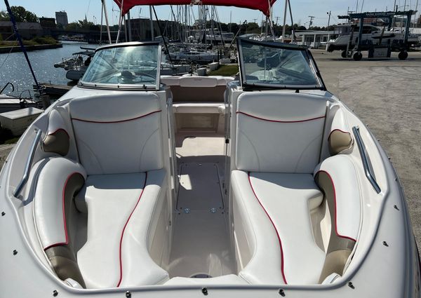 Rinker 246-CAPTIVA-BOWRIDER image