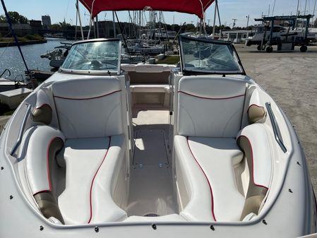 Rinker 246-CAPTIVA-BOWRIDER image