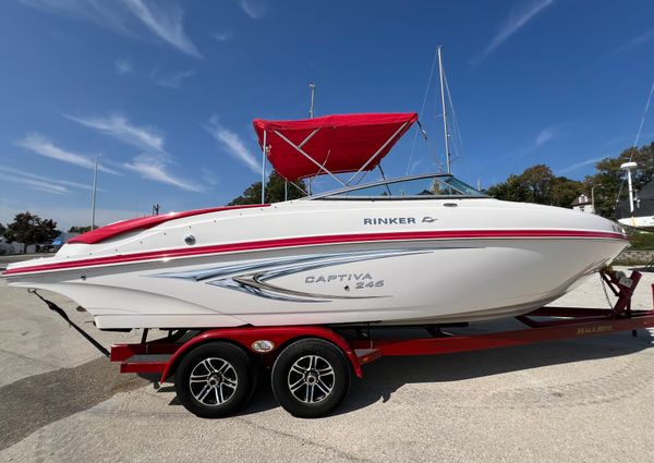 Rinker 246-CAPTIVA-BOWRIDER image