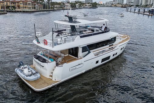 Sirena 68 image