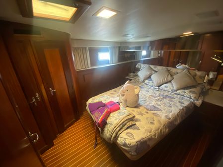 Hatteras 55-CONVERTIBLE image