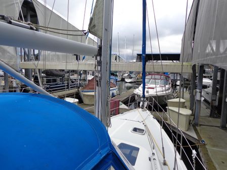 Morgan Center Cockpit Sloop image