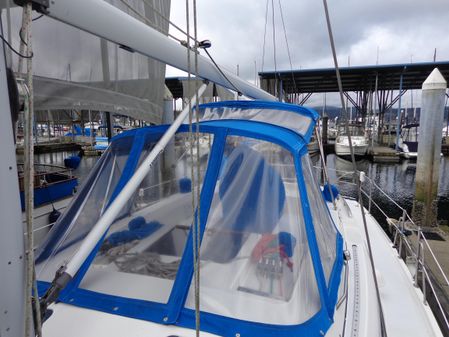 Morgan Center Cockpit Sloop image