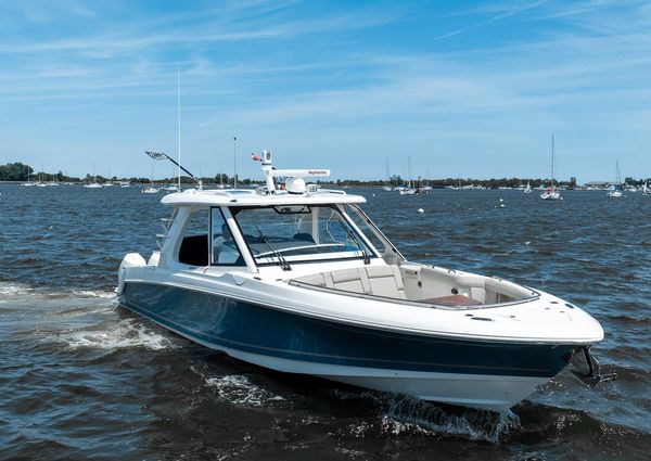 Boston Whaler 38 Realm image