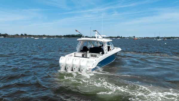 Boston Whaler 38 Realm image