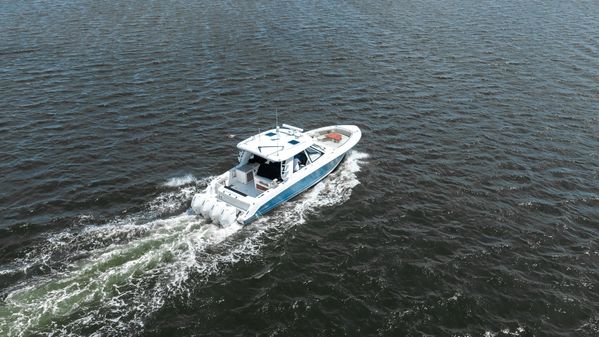 Boston Whaler 38 Realm image