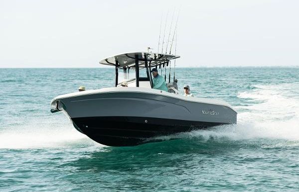 2024 NauticStar 242 Offshore