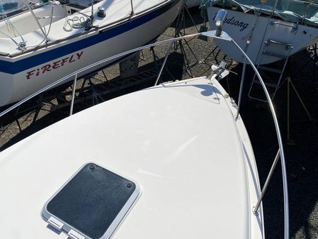 Rinker 270 Express Cruiser image