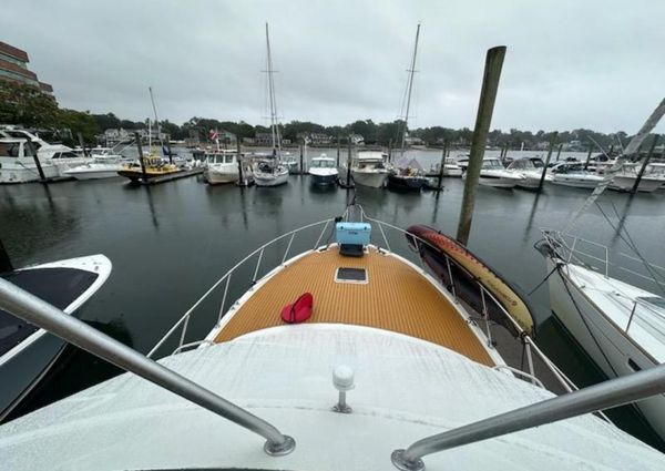 Hatteras Convertible image