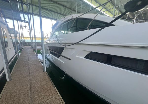 Cruisers Yachts 54 Cantius image