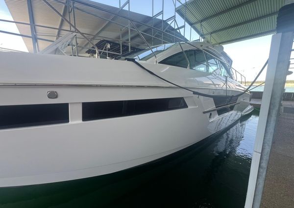 Cruisers Yachts 54 Cantius image