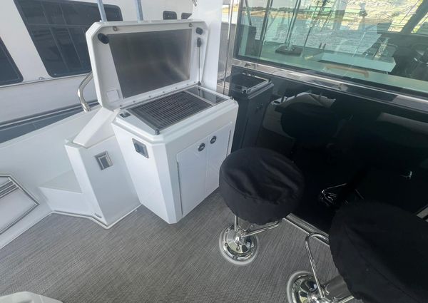 Cruisers Yachts 54 Cantius image