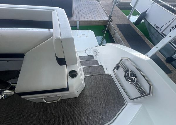 Cruisers Yachts 54 Cantius image