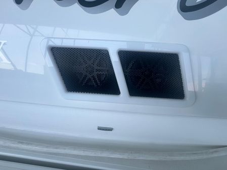 Cruisers Yachts 54 Cantius image