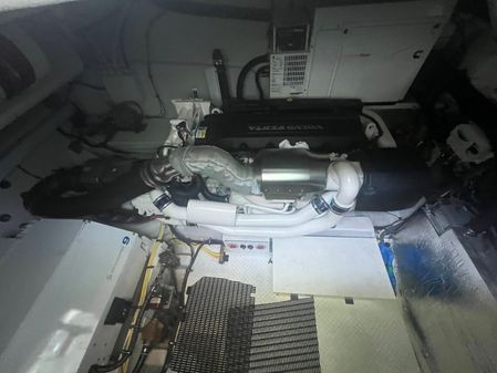 Cruisers Yachts 54 Cantius image