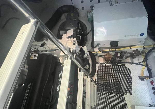 Cruisers Yachts 54 Cantius image