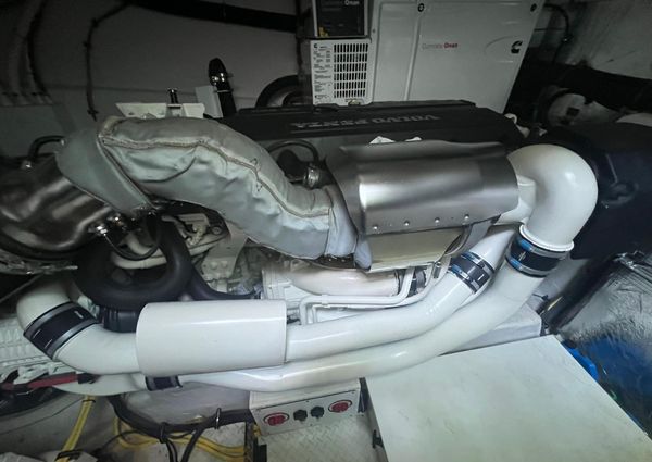 Cruisers Yachts 54 Cantius image