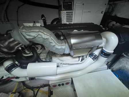 Cruisers Yachts 54 Cantius image