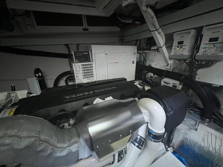 Cruisers Yachts 54 Cantius image