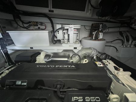 Cruisers Yachts 54 Cantius image