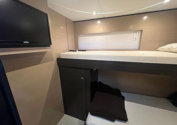 Cruisers Yachts 54 Cantius image