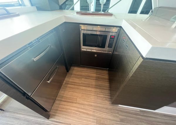 Cruisers Yachts 54 Cantius image