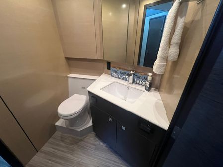 Cruisers Yachts 54 Cantius image