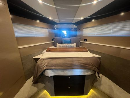 Cruisers Yachts 54 Cantius image