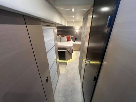 Cruisers Yachts 54 Cantius image