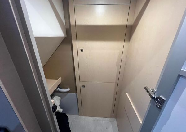 Cruisers Yachts 54 Cantius image