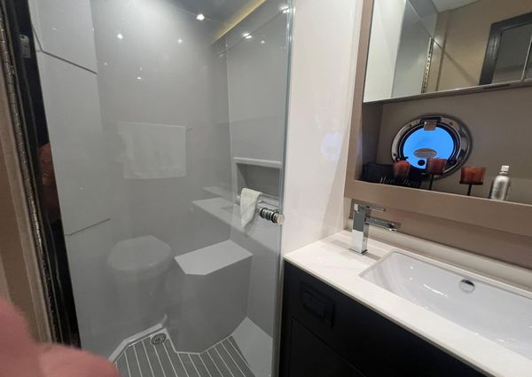 Cruisers Yachts 54 Cantius image