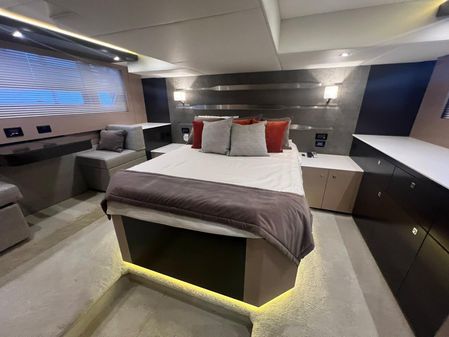 Cruisers Yachts 54 Cantius image