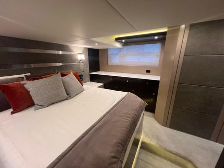 Cruisers Yachts 54 Cantius image