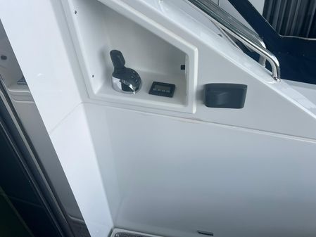 Cruisers Yachts 54 Cantius image