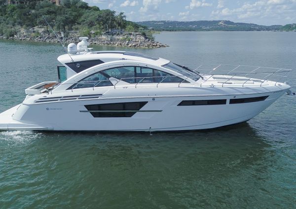 Cruisers Yachts 54 Cantius image