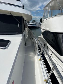 Hatteras 67 Extended Deckhouse image