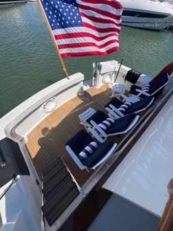 Hatteras 67 Extended Deckhouse image