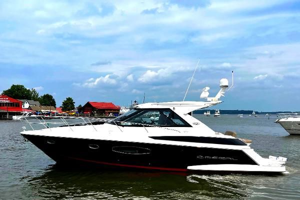 Regal 42-SPORT-COUPE image