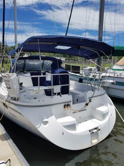 Catalina 350 MkII image