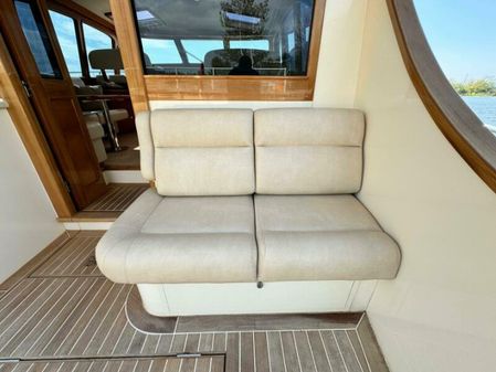 Palm Beach Motor Yachts PB55 image