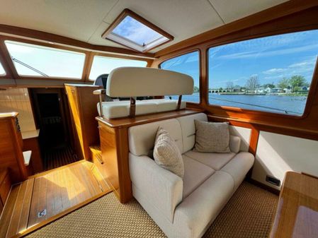 Palm Beach Motor Yachts PB55 image