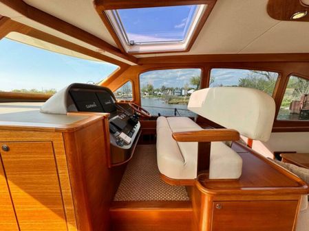 Palm Beach Motor Yachts PB55 image