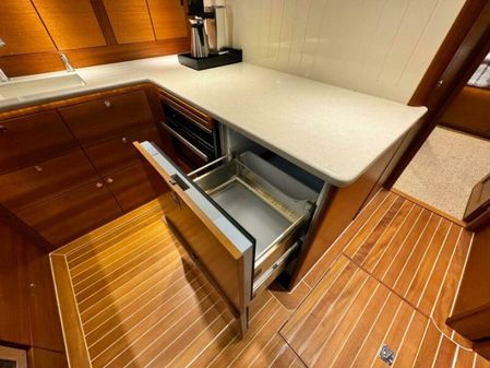 Palm Beach Motor Yachts PB55 image