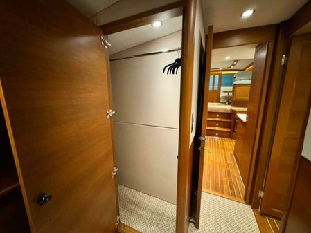 Palm Beach Motor Yachts PB55 image