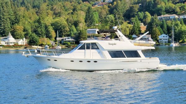 Meridian 490 Pilothouse